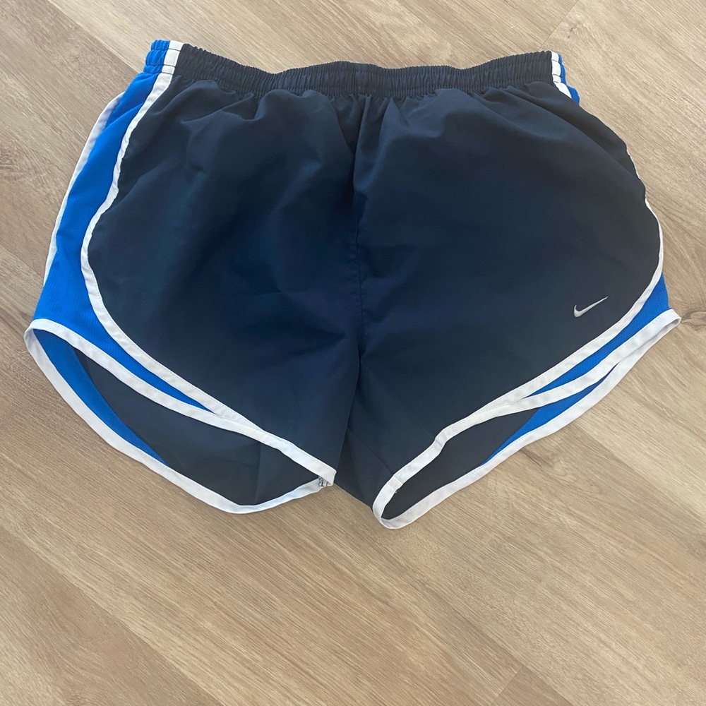 SOLD Nike Tempo Dri-Fit Running Short Women’s Medium 8-10